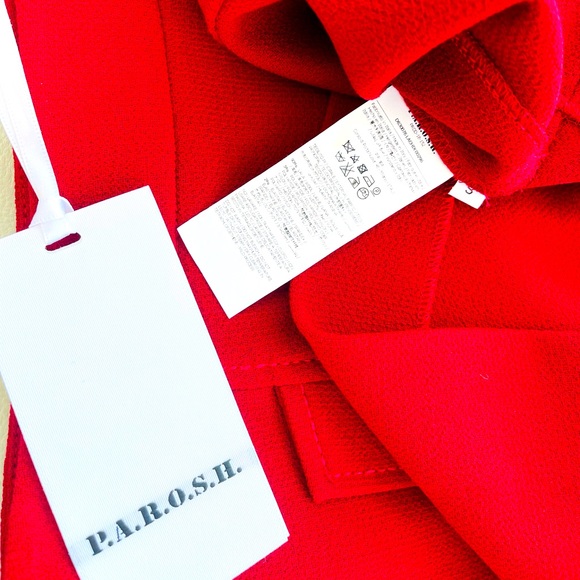 P.A.R.O.S.H.
matelassé mid-rise mini skirt in SCARLET RED faux-pocket details SM - Picture 8 of 9